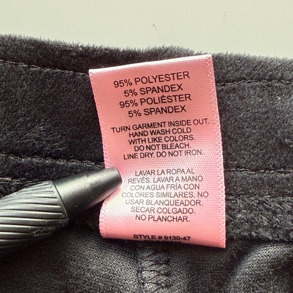 Juicy Couture Womens Black Soft Velour Sleepwear Top & Short Set 2pc Size Medium - Picture 7 of 8